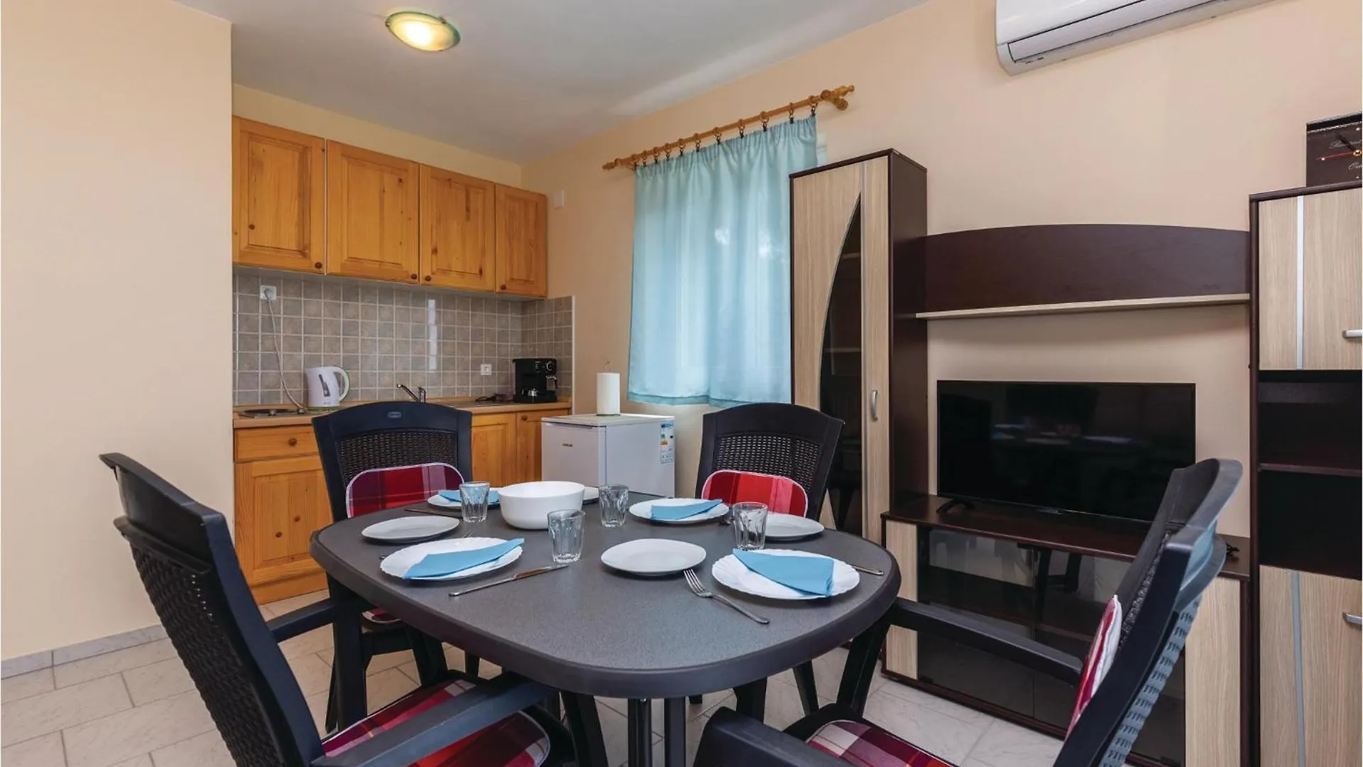 Stunning Apartment In Klenovica With Wifi